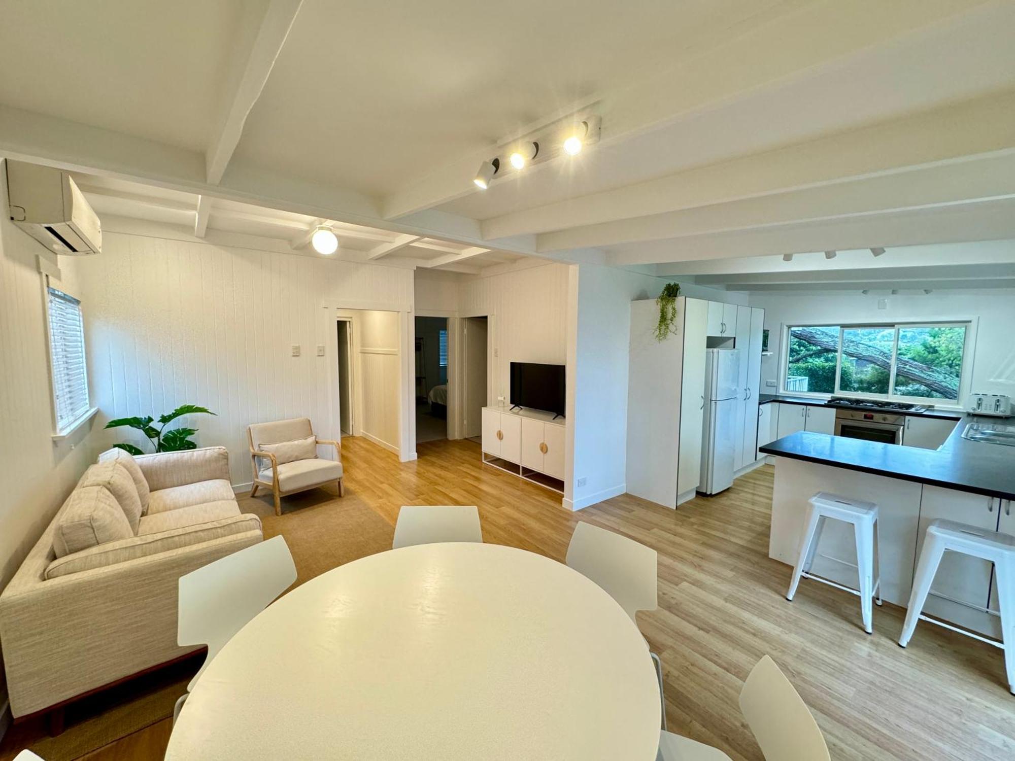 Miami One One Villa Oneroa Exterior photo