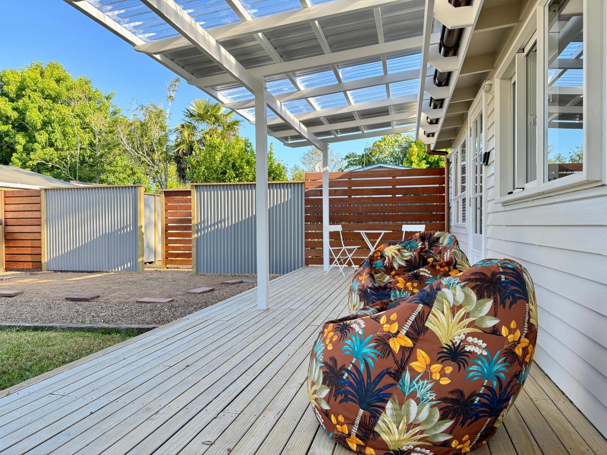 Miami One One Villa Oneroa Exterior photo